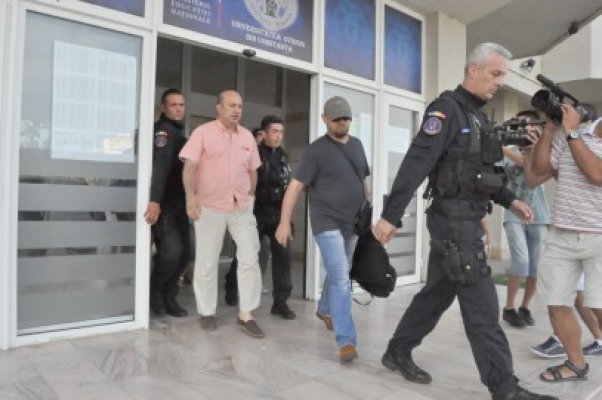 Rectorul suspendat al Universităţii Ovidius rămâne în arest